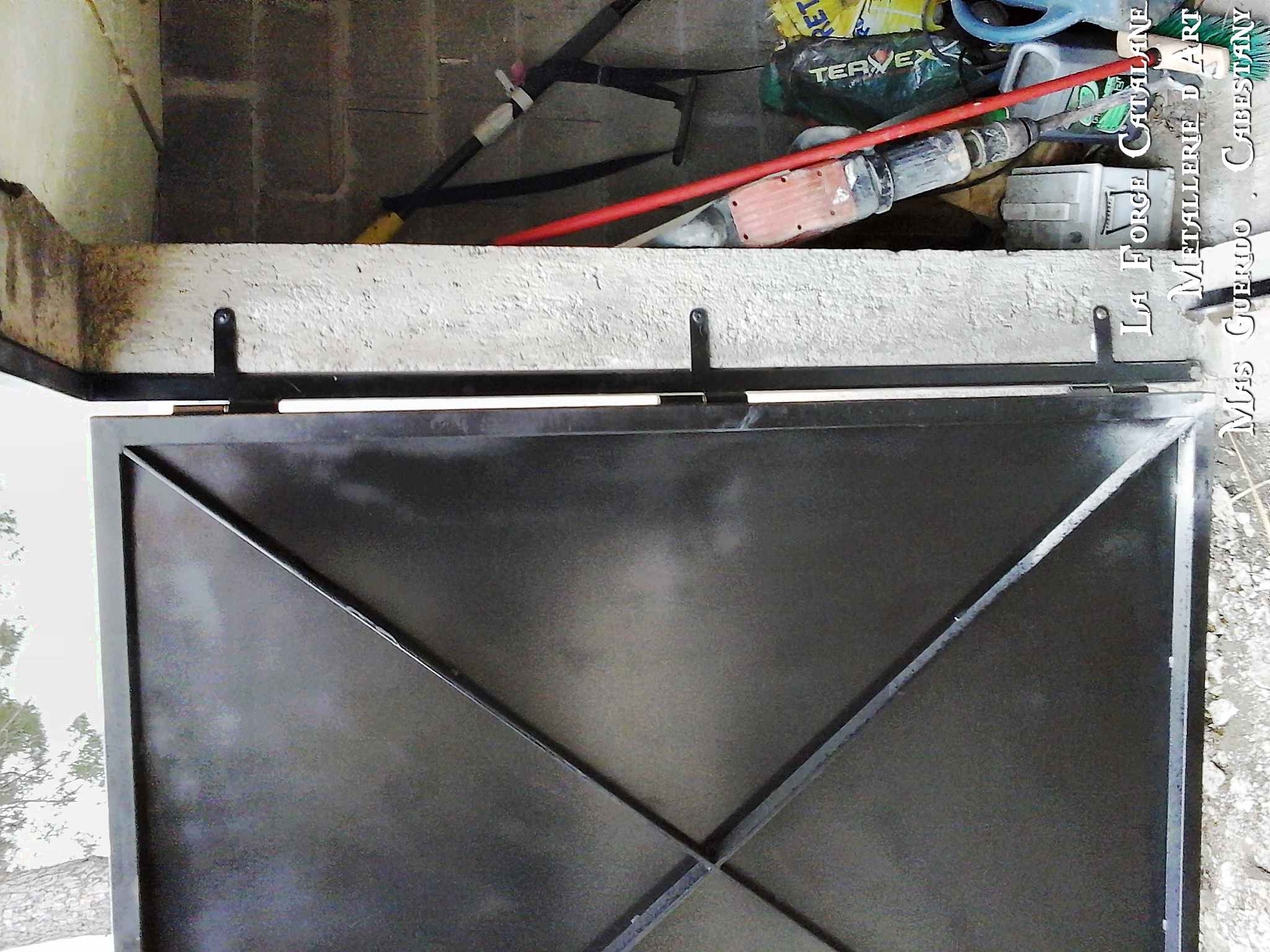 porte tolee 2 vantaux serrure 3 points forge catalane 2.jpg